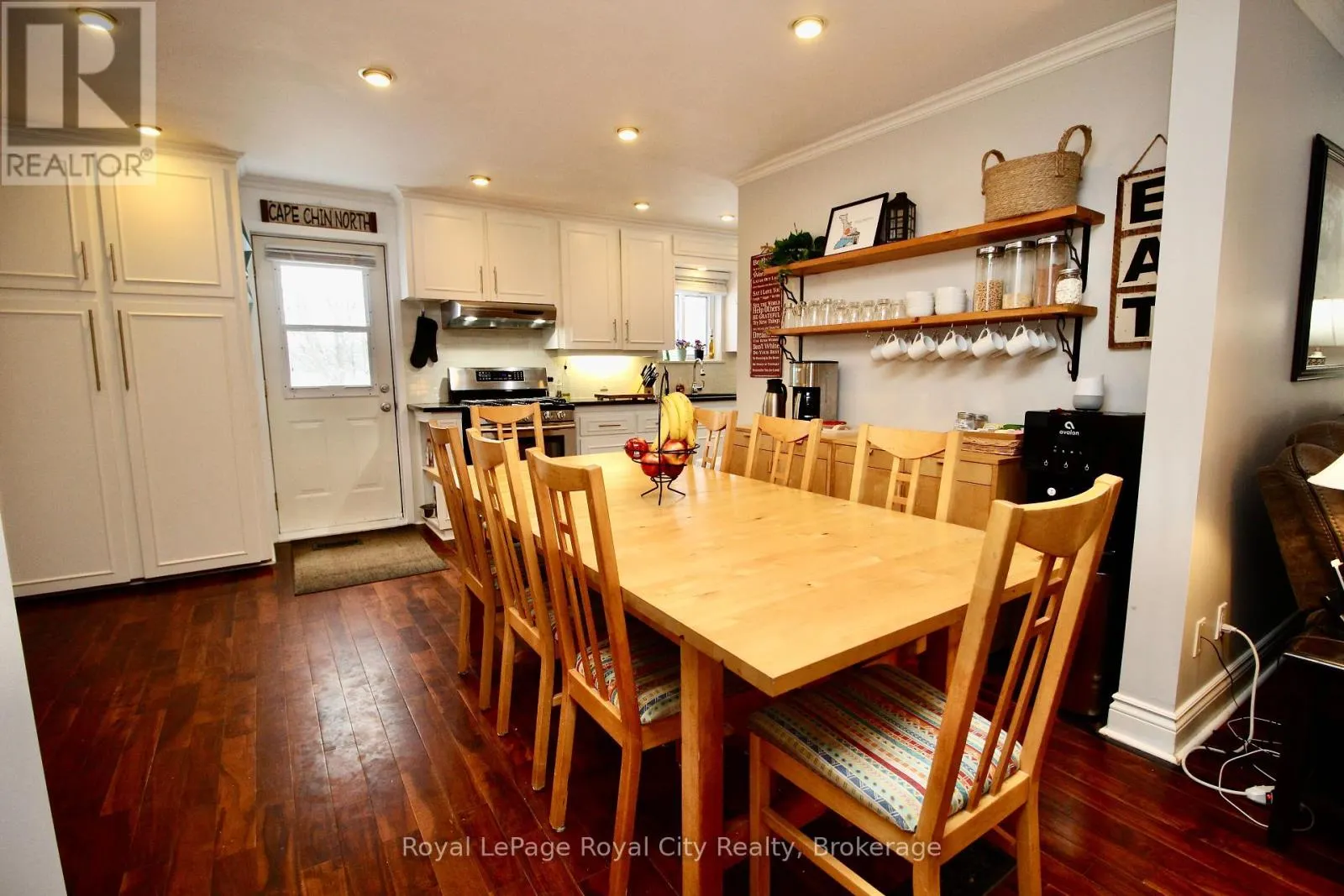 314 CAPE CHIN ROAD N