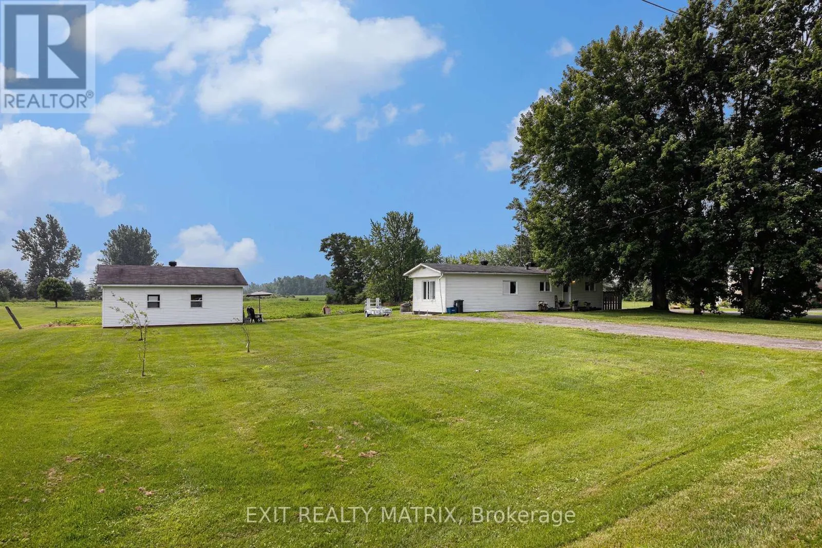870 CONCESSION 1 ROAD