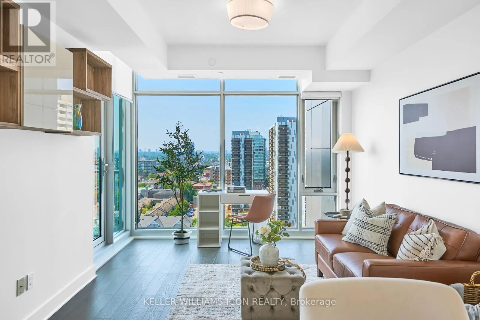1707 - 255 BAY STREET