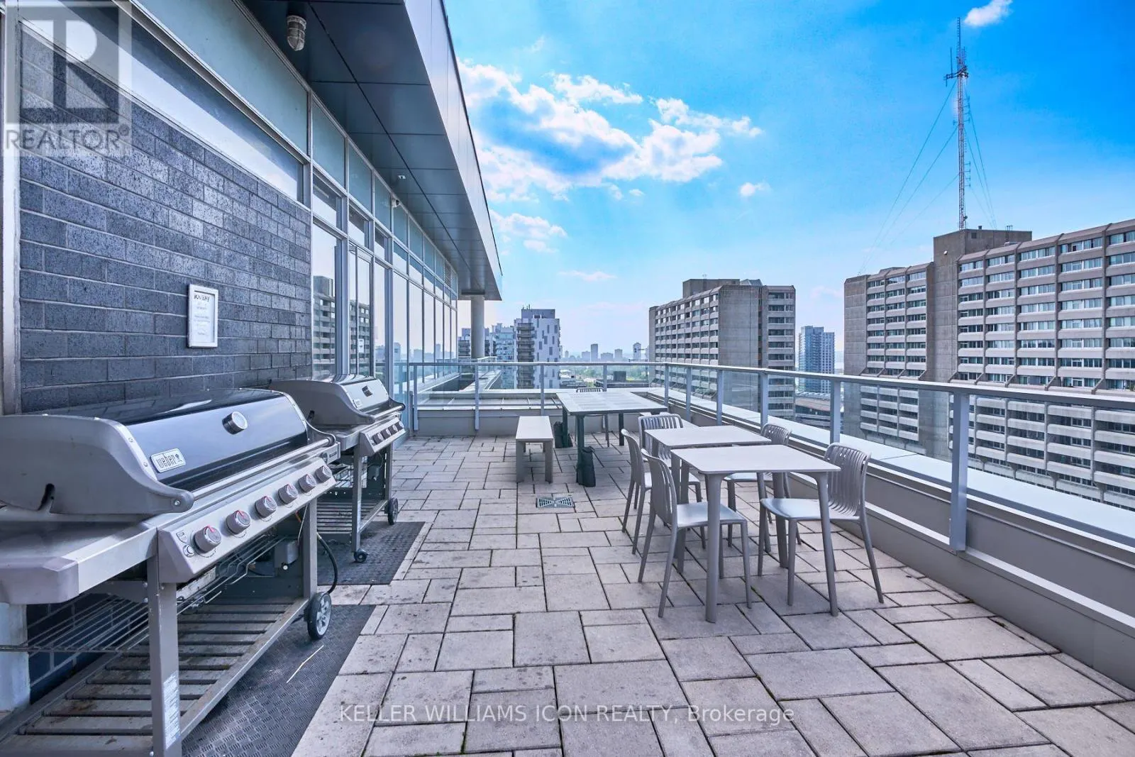 1707 - 255 BAY STREET
