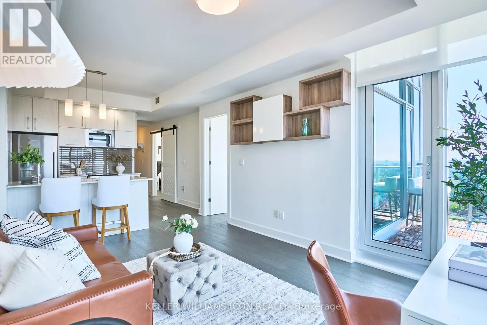 1707 - 255 BAY STREET