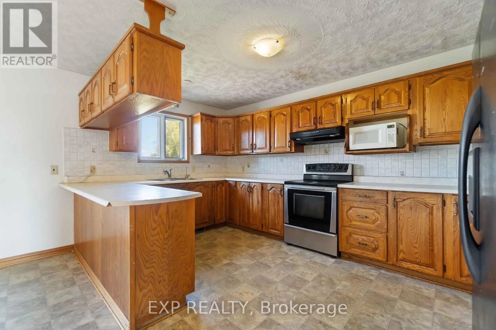 760 AURELE ROAD