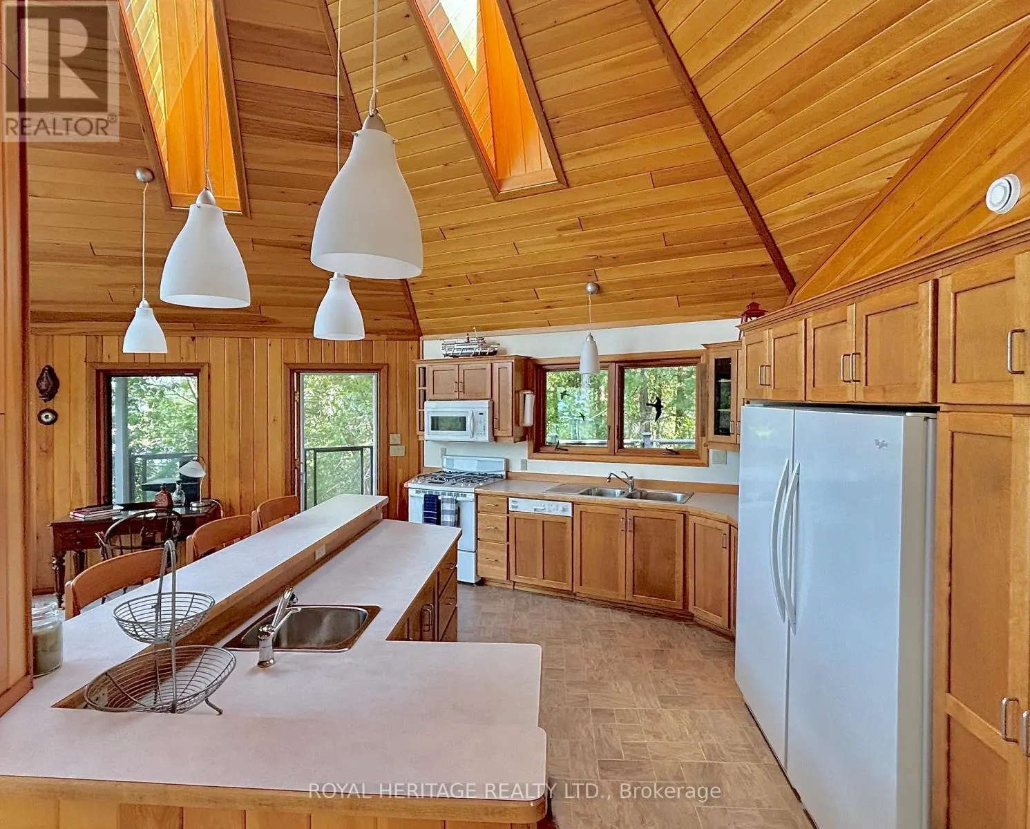 7224 ISLAND 630 GEORGIAN BAY