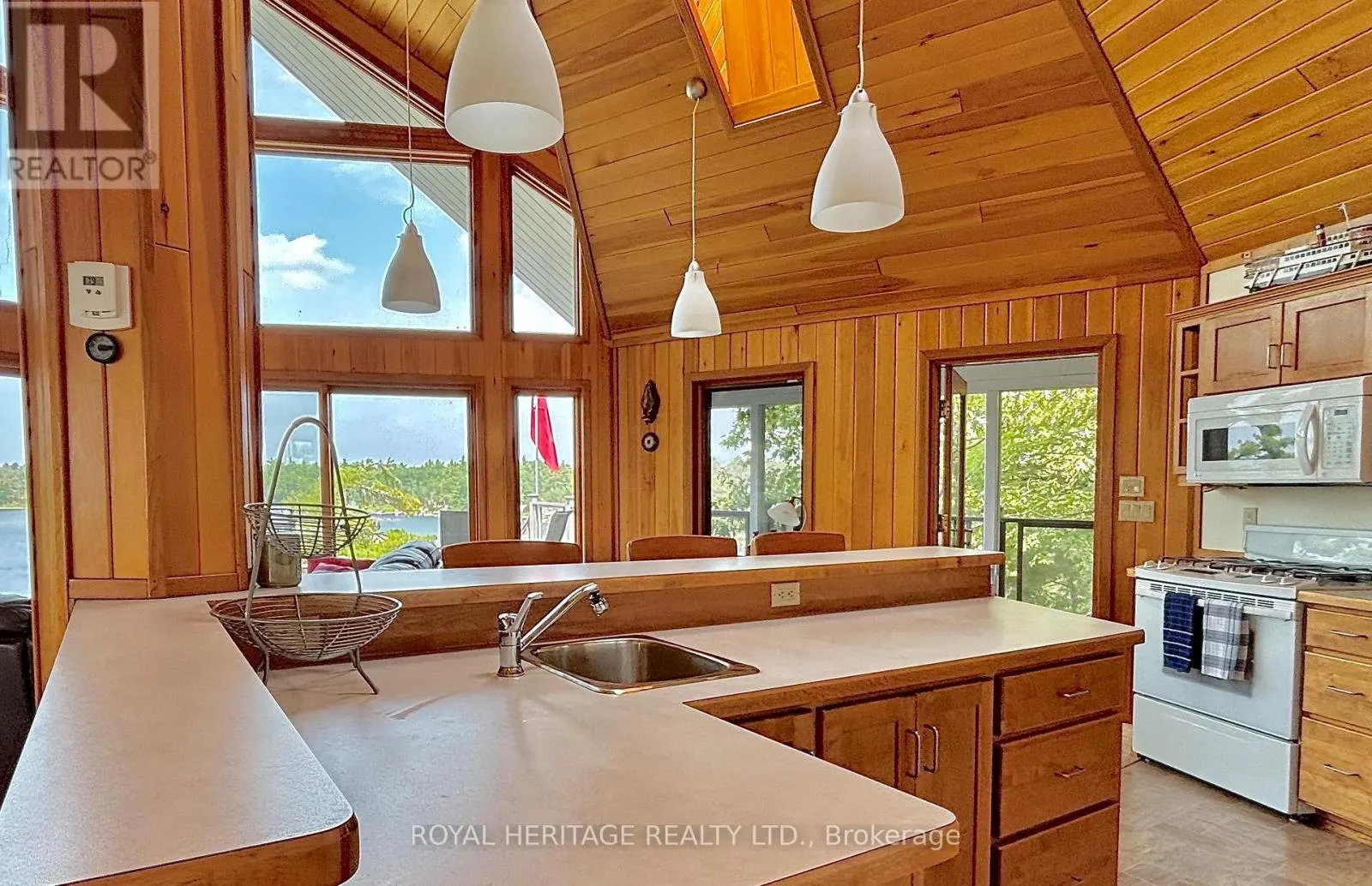 7224 ISLAND 630 GEORGIAN BAY