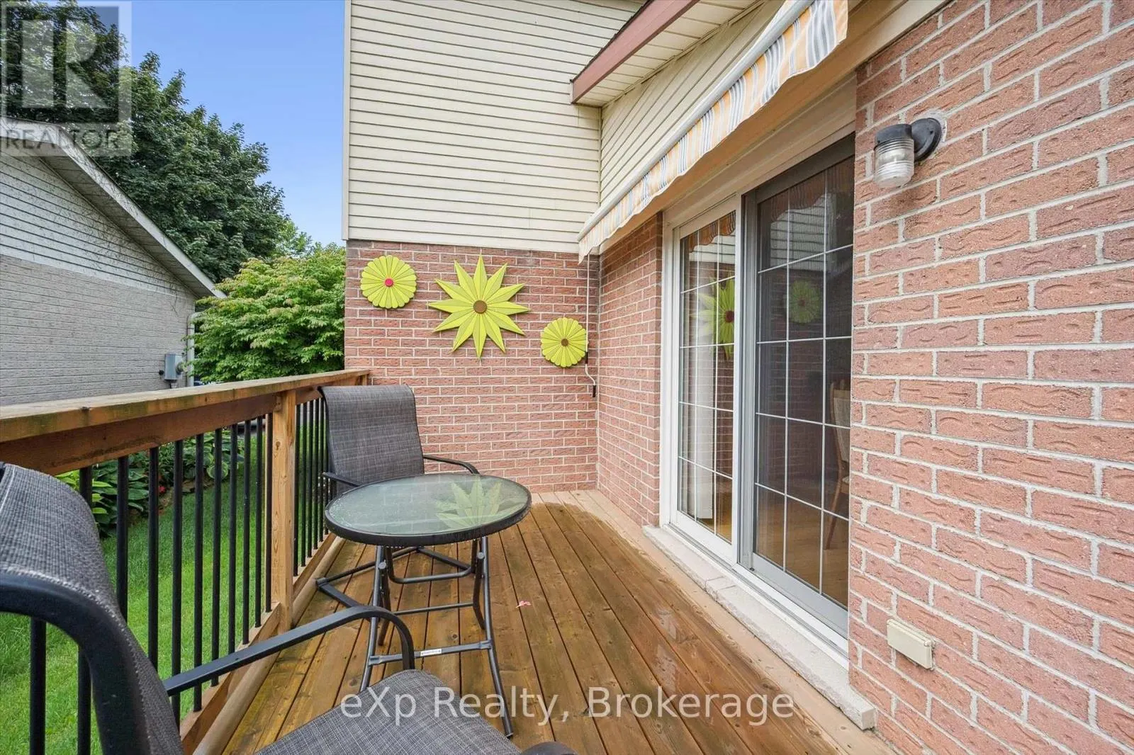 8 ASPEN VALLEY CRESCENT