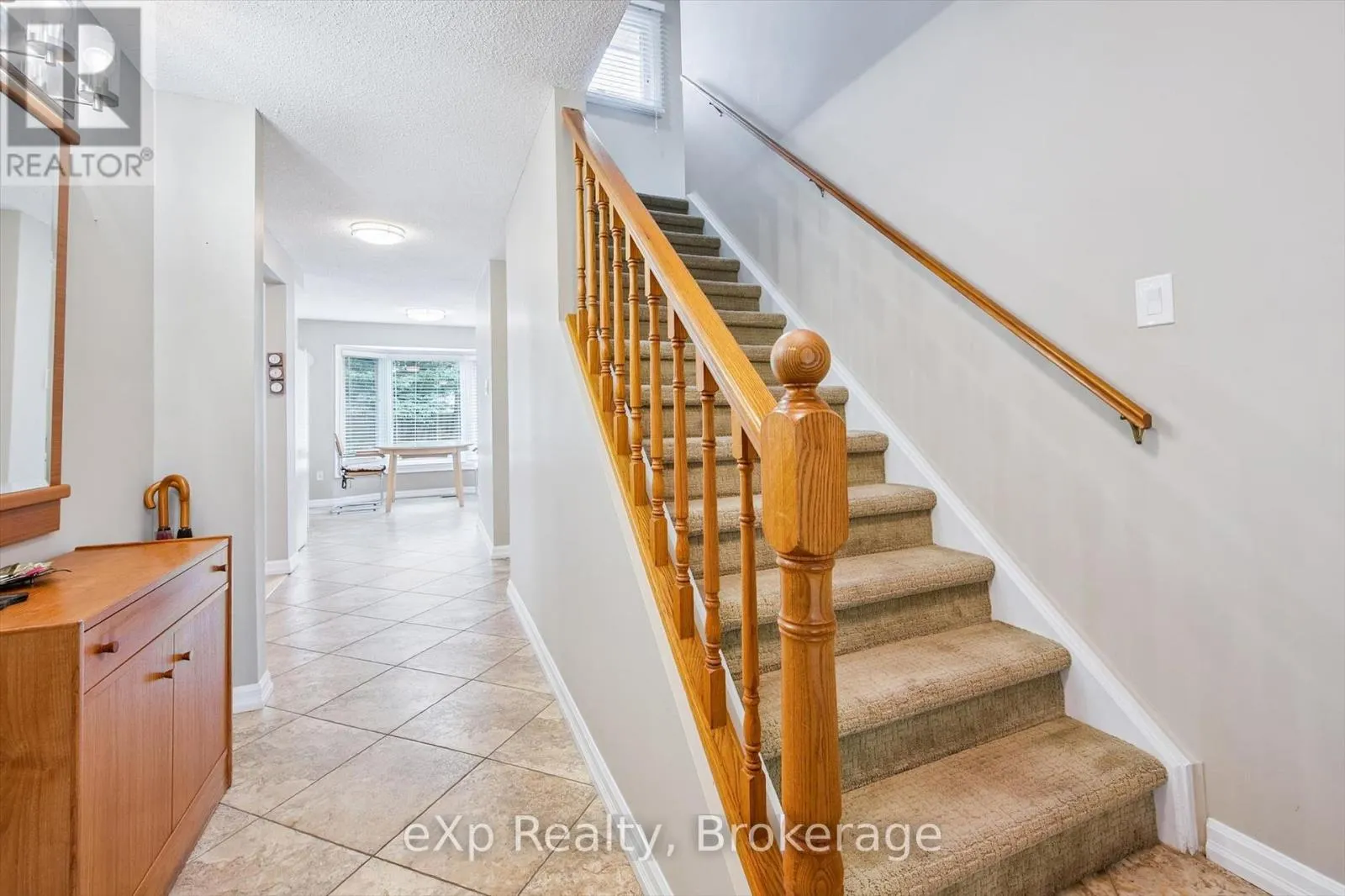 8 ASPEN VALLEY CRESCENT