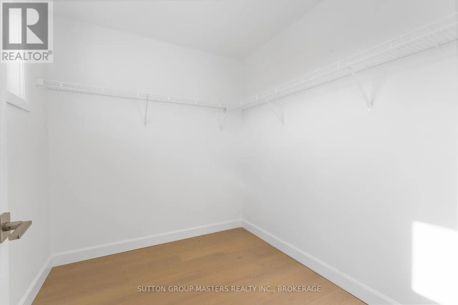 204 SUPERIOR DRIVE