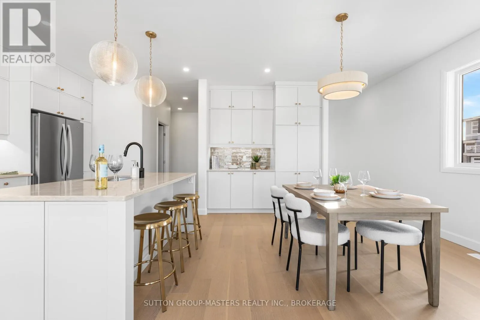 204 SUPERIOR DRIVE