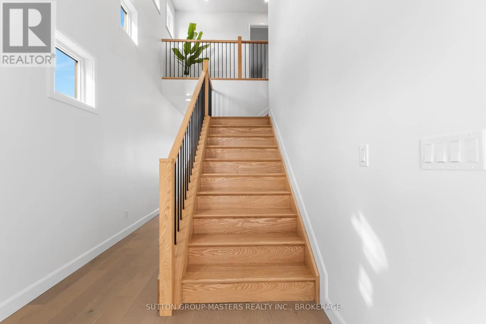 204 SUPERIOR DRIVE