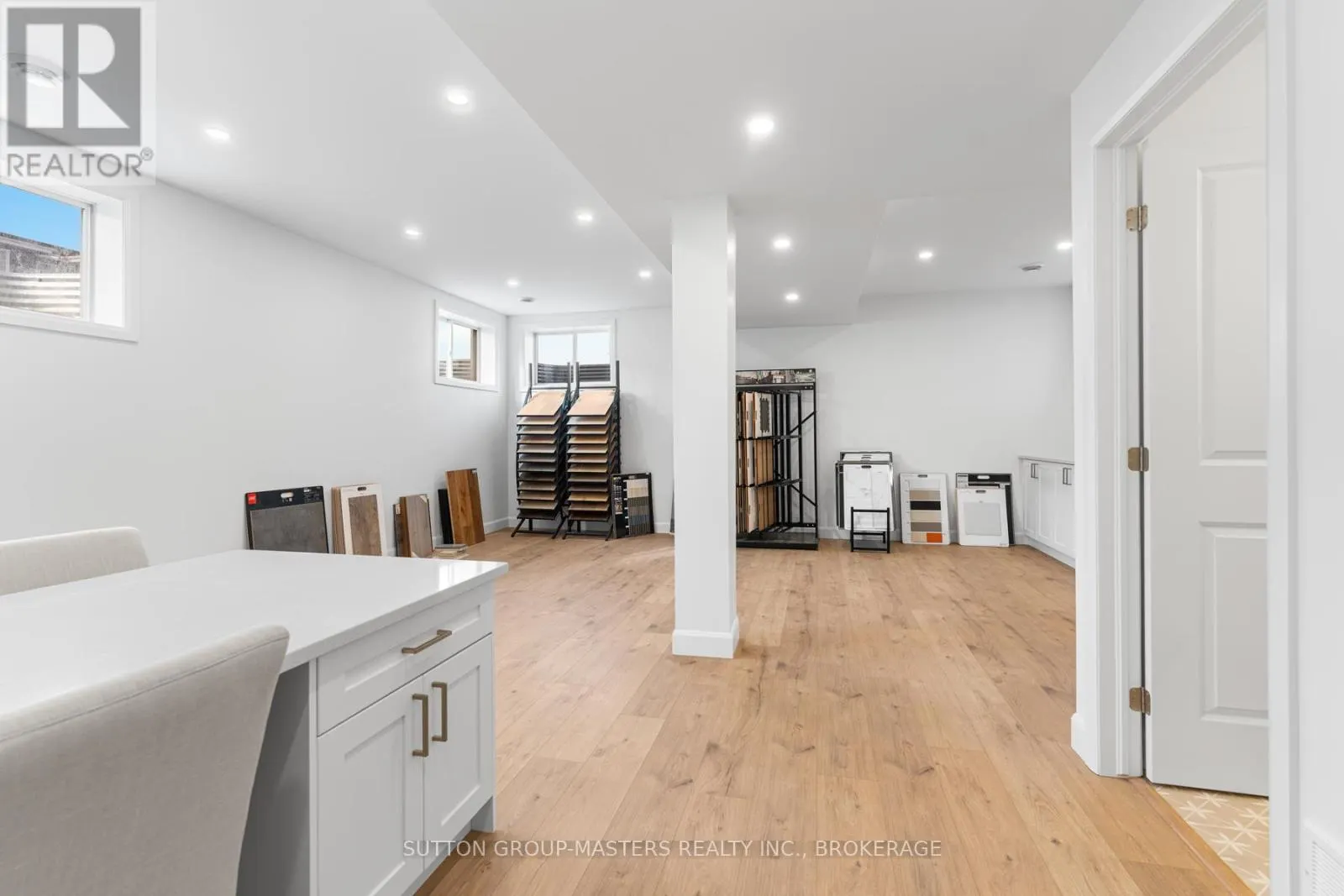 204 SUPERIOR DRIVE