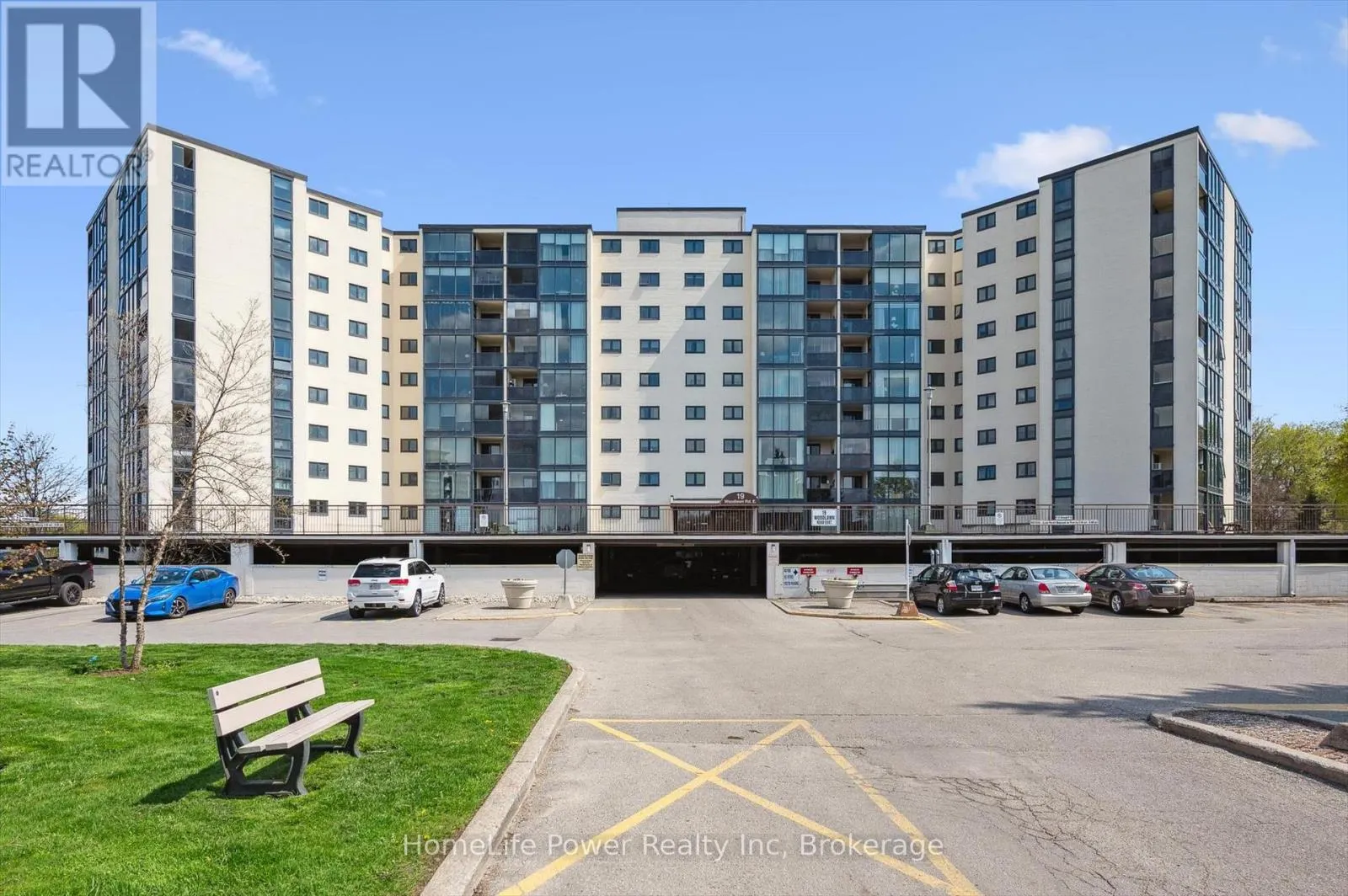 711 - 19 WOODLAWN ROAD E, #711