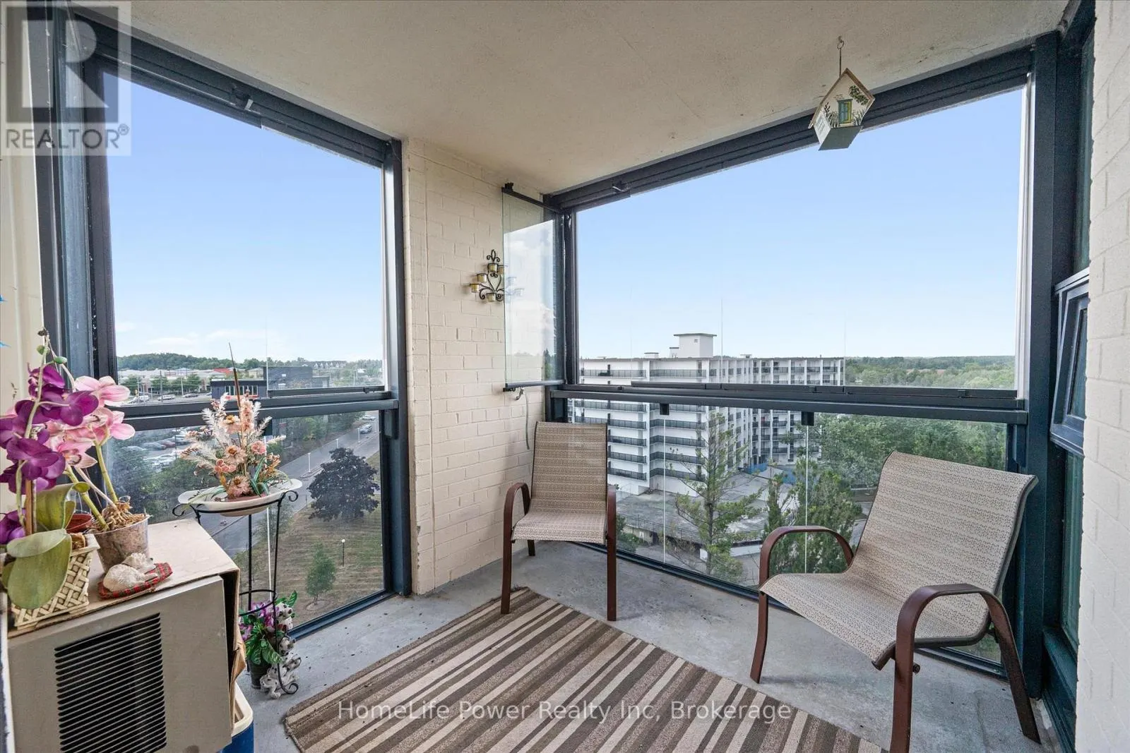 711 - 19 WOODLAWN ROAD E, #711