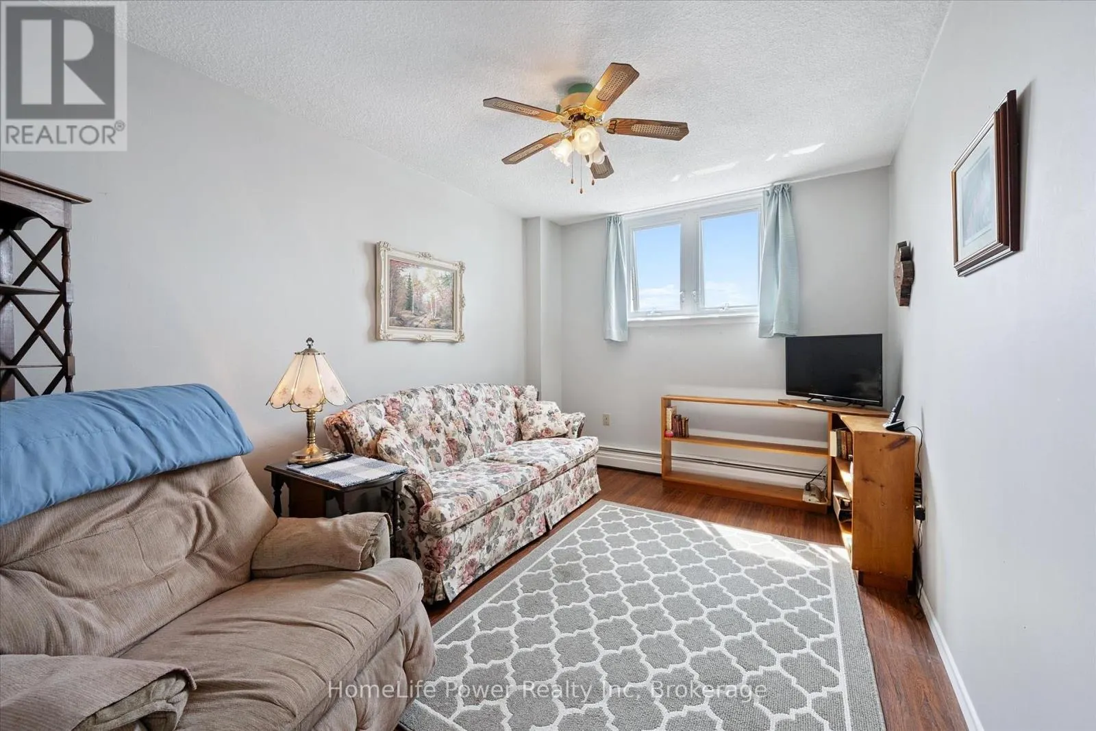 711 - 19 WOODLAWN ROAD E, #711