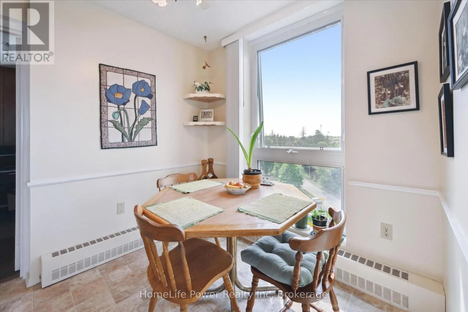 711 - 19 WOODLAWN ROAD E, #711