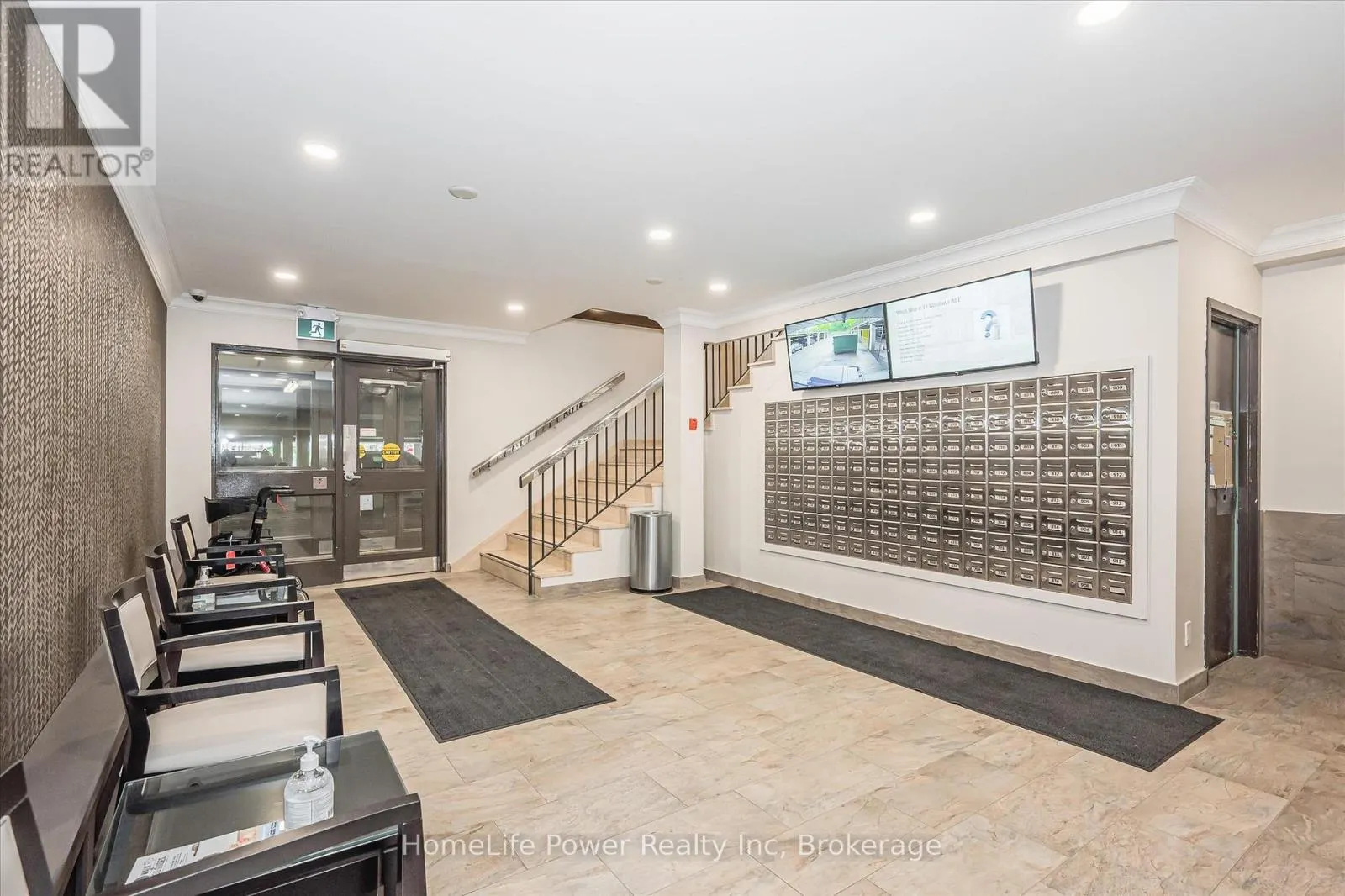 711 - 19 WOODLAWN ROAD E, #711