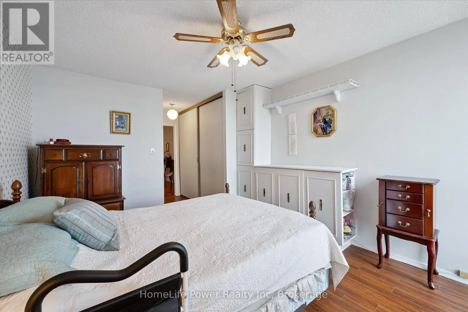 711 - 19 WOODLAWN ROAD E, #711