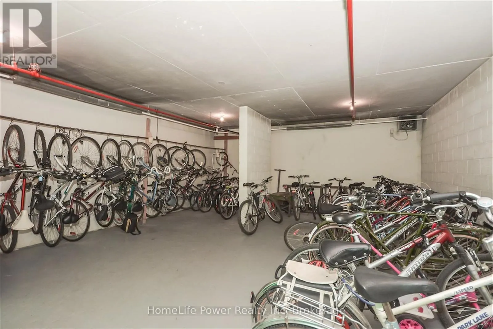 711 - 19 WOODLAWN ROAD E, #711