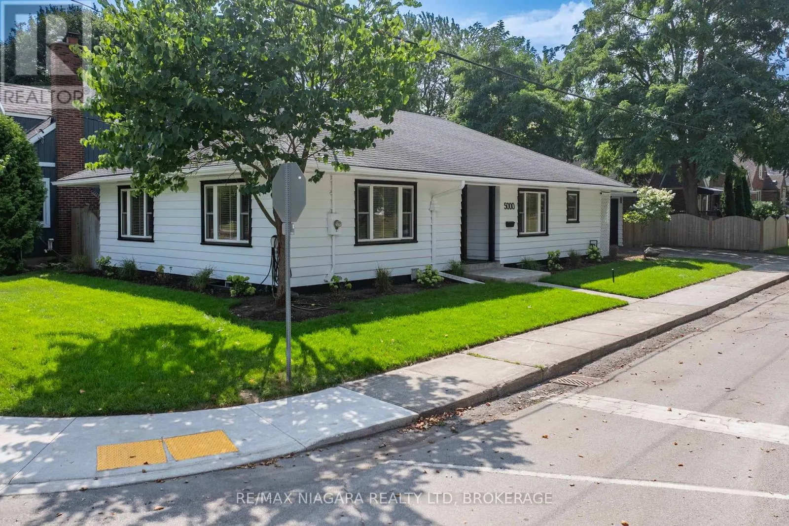 5000 SIXTH AVENUE