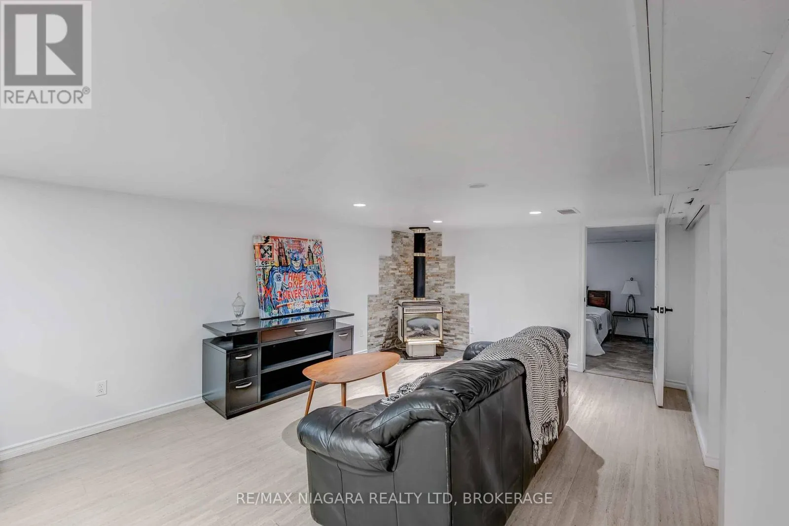 5000 SIXTH AVENUE