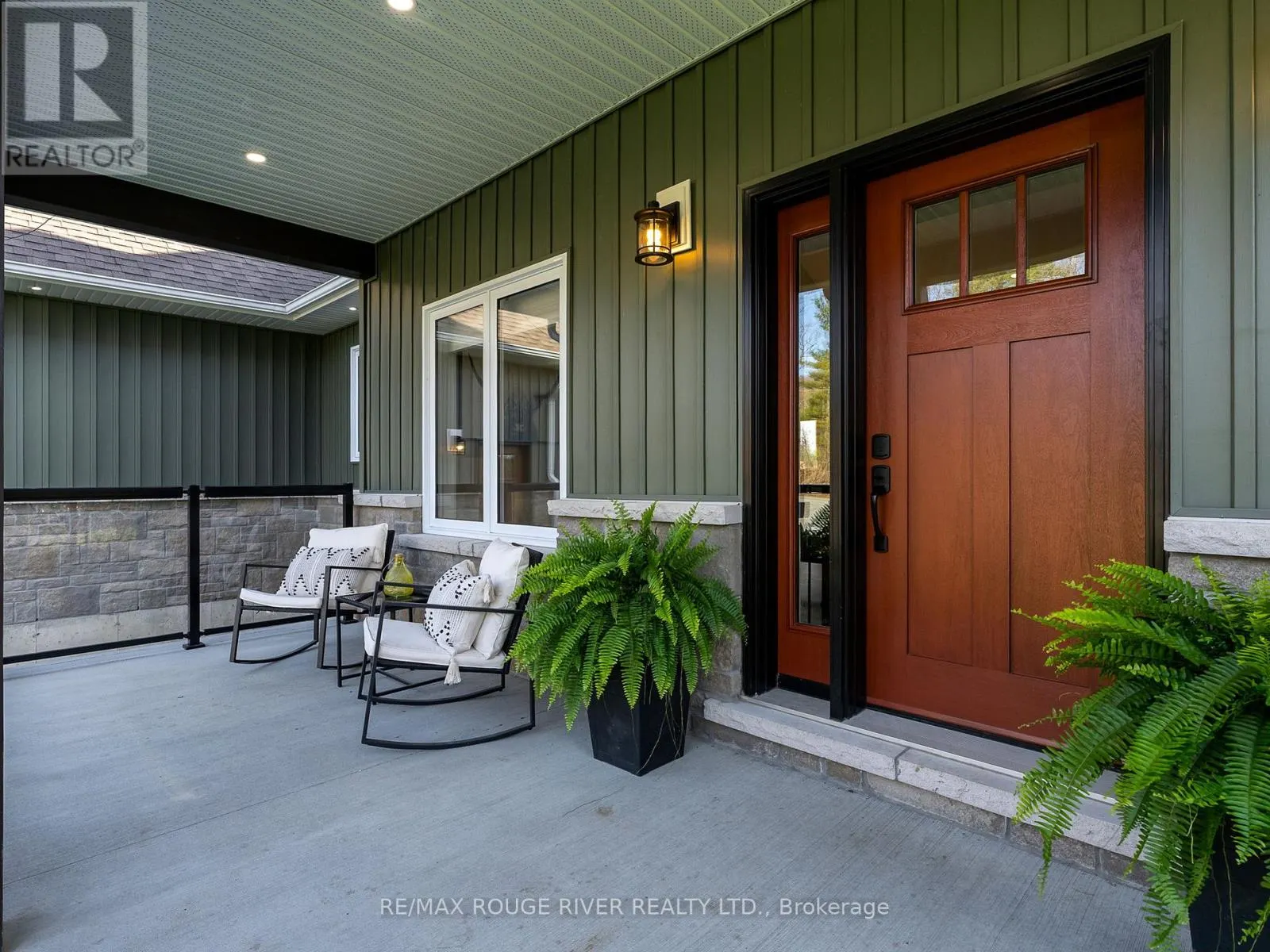 298 TOBACCO ROAD