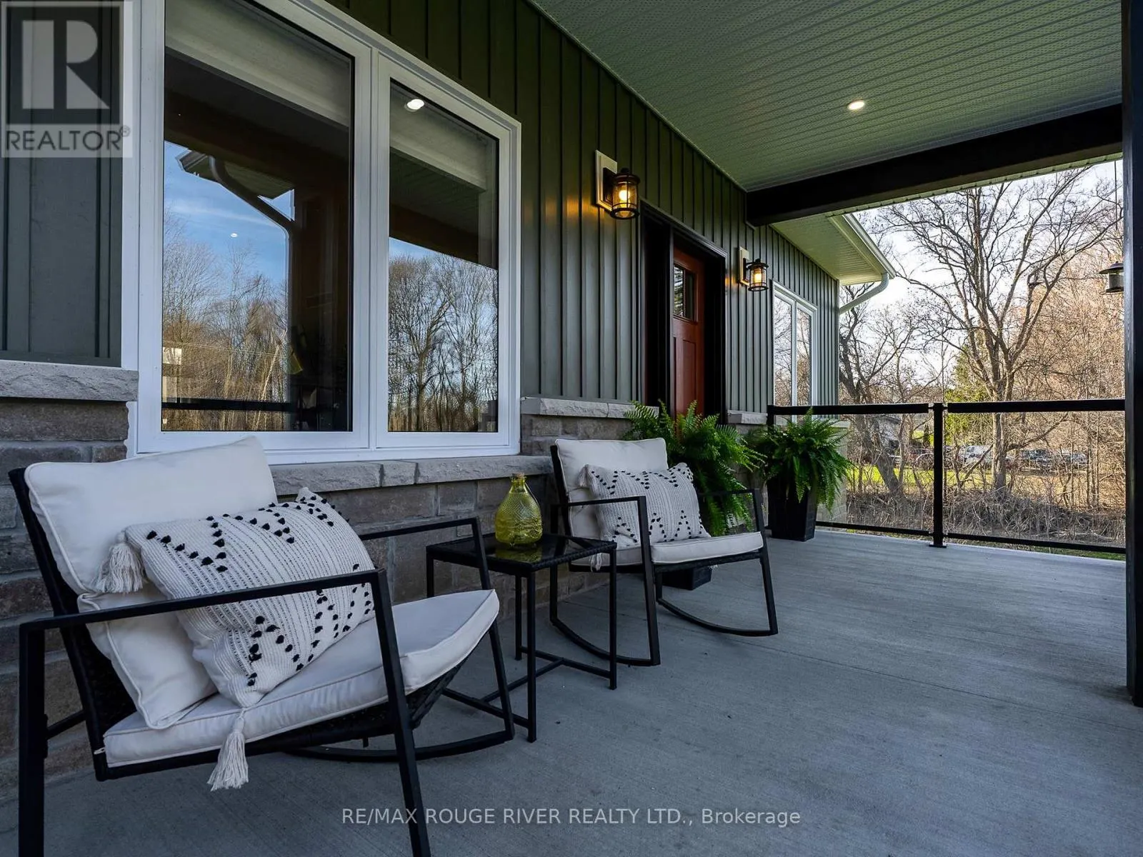 298 TOBACCO ROAD