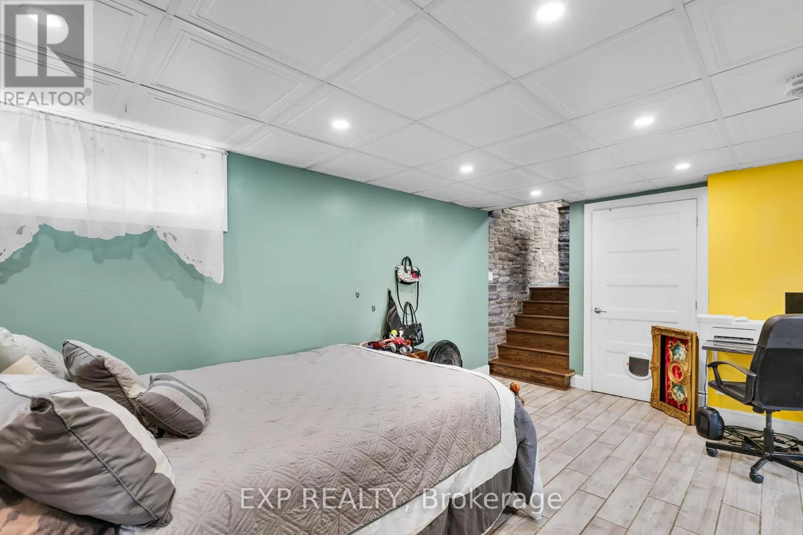 891 LACROIX ROAD