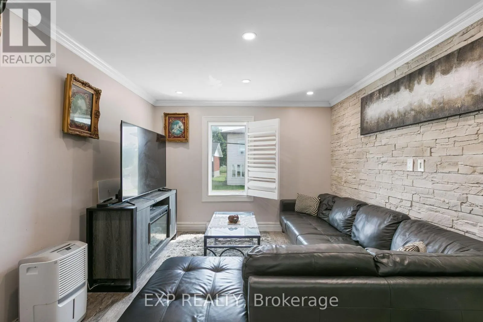 891 LACROIX ROAD