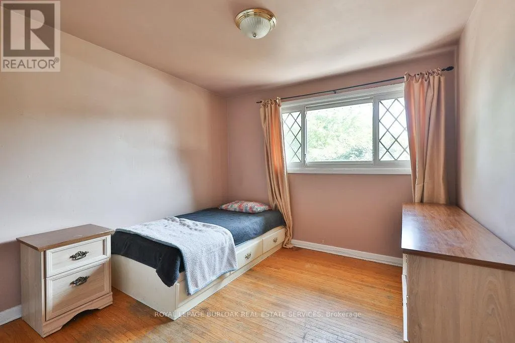 37 SUNRISE CRESCENT