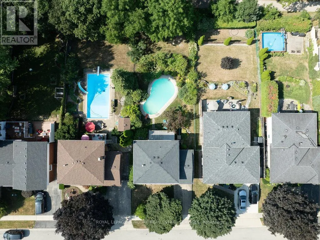 37 SUNRISE CRESCENT