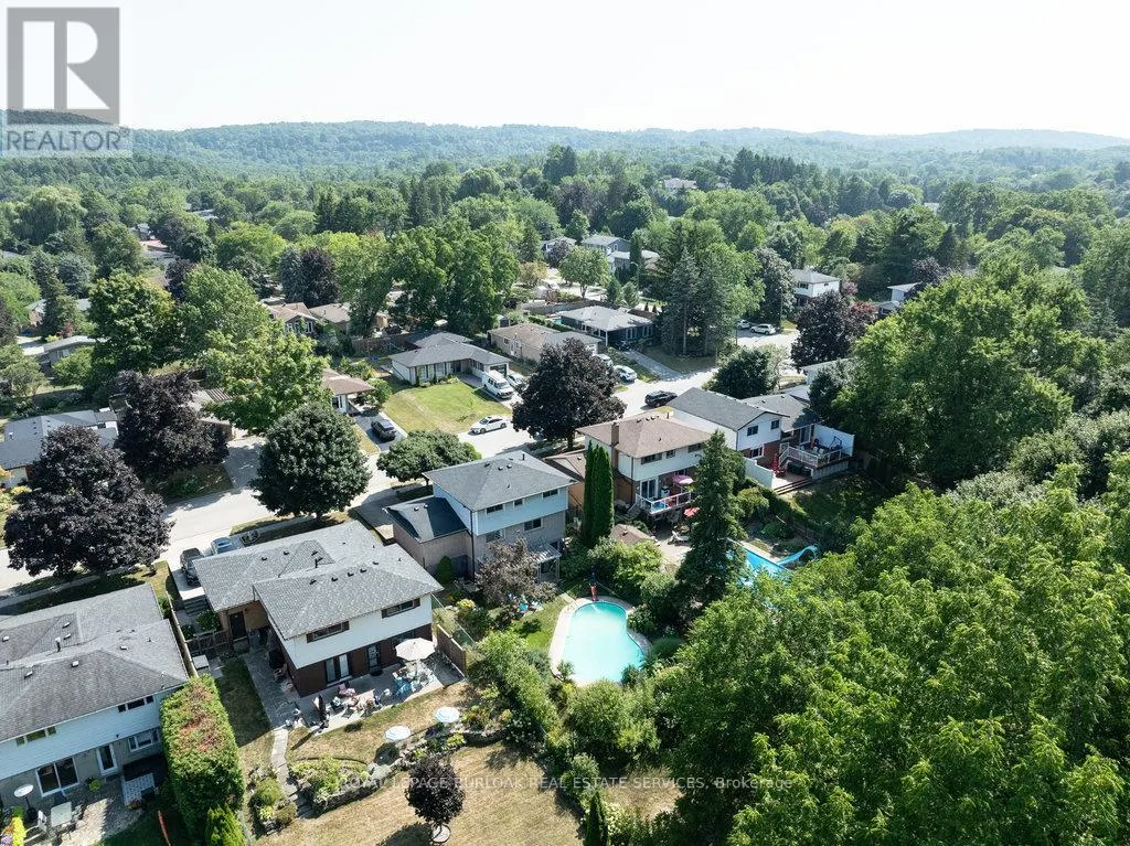 37 SUNRISE CRESCENT