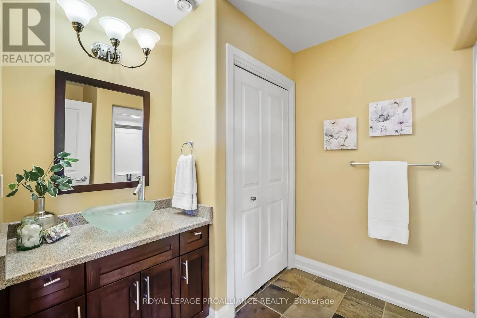 263 LAKESHORE ROAD
