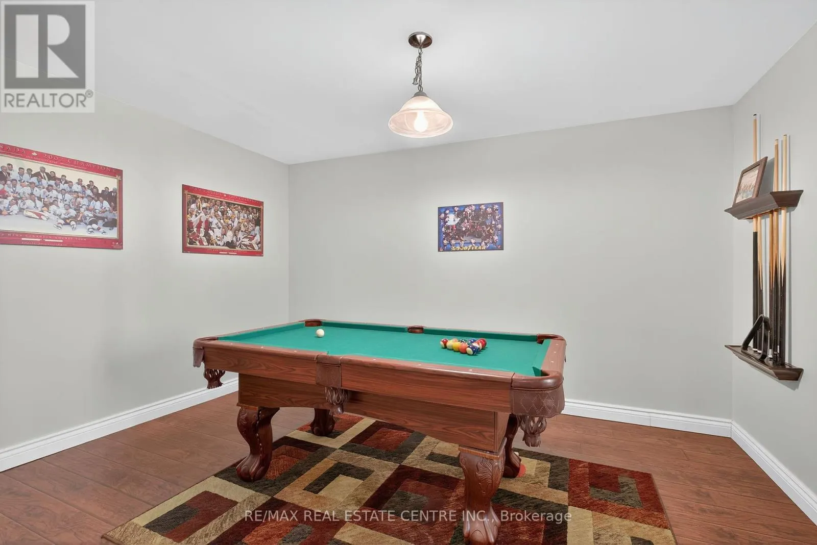 16 CEDAR LANE