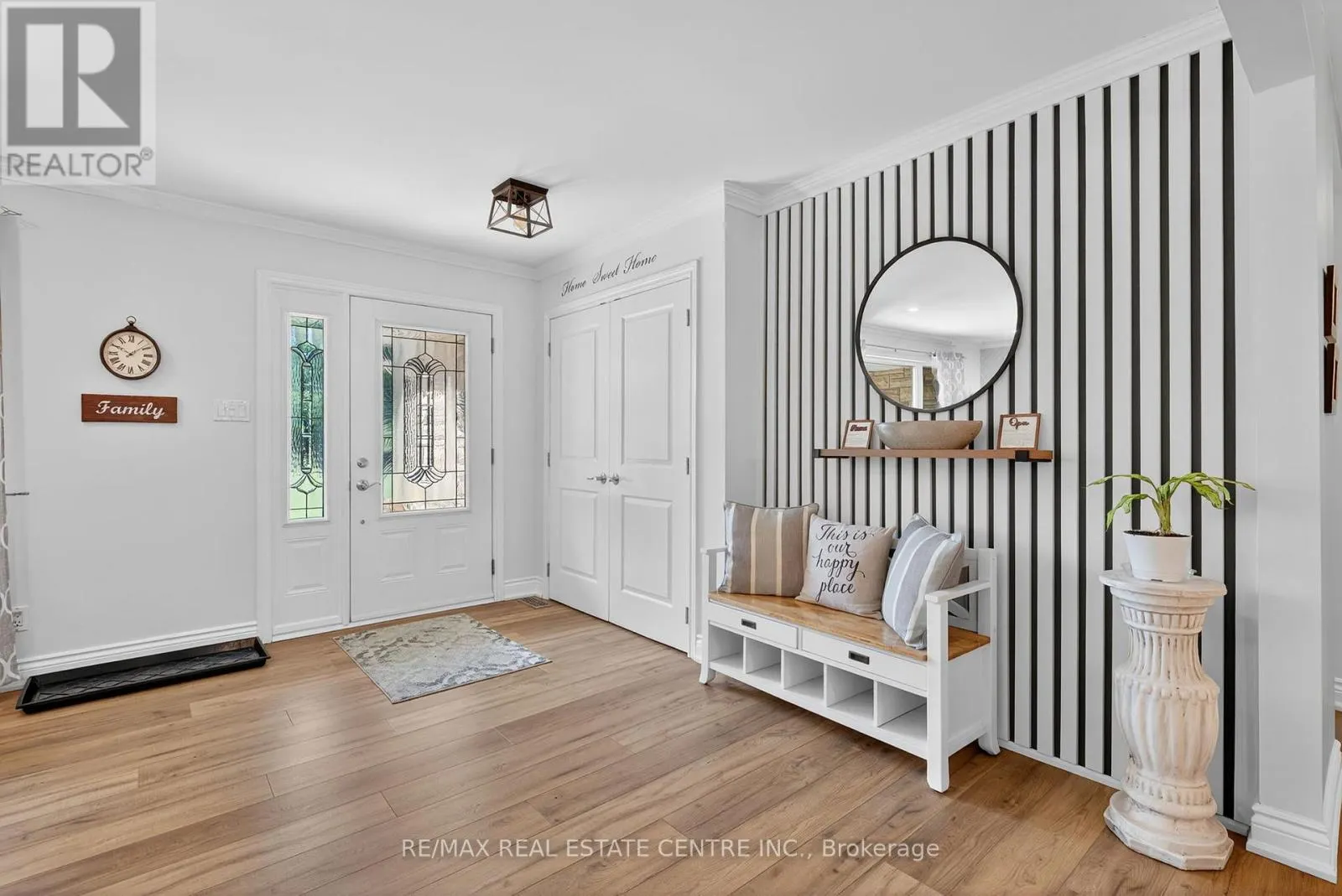 16 CEDAR LANE