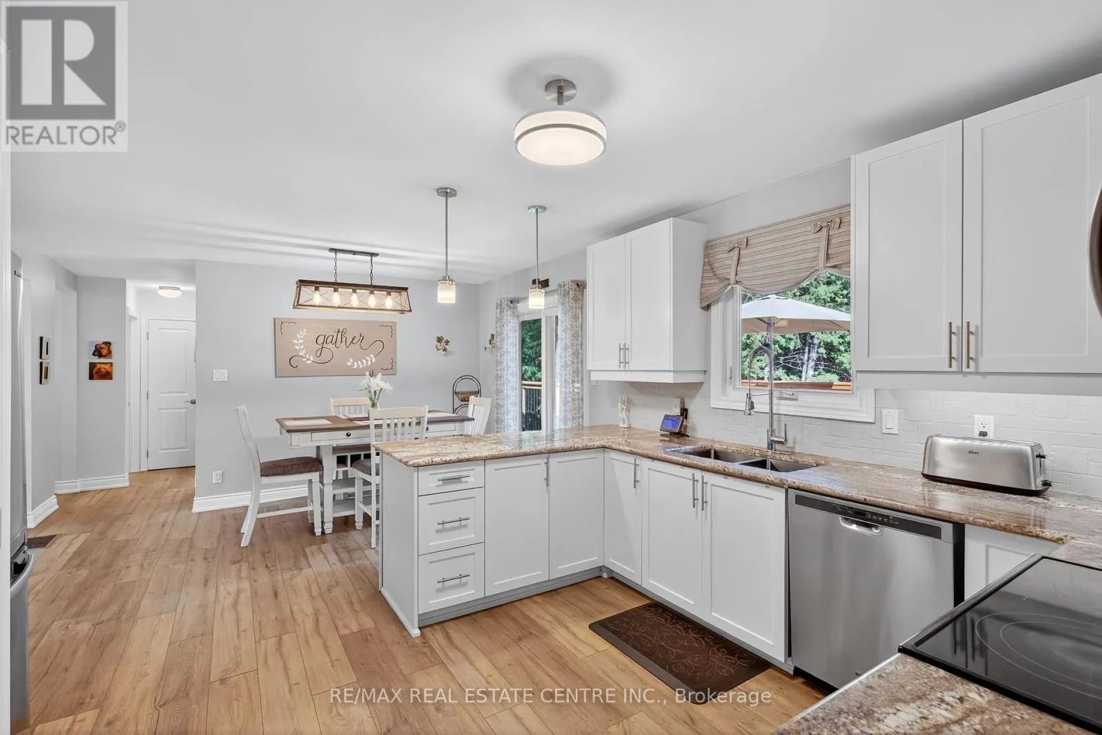 16 CEDAR LANE