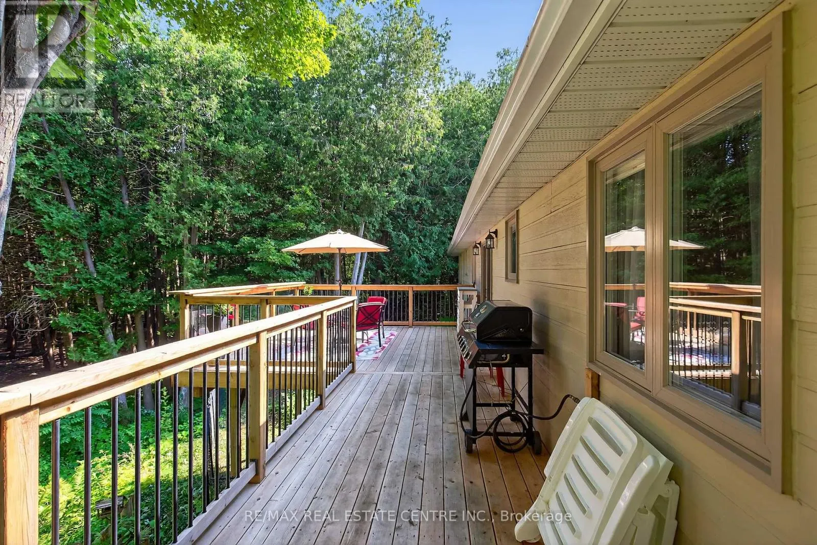 16 CEDAR LANE