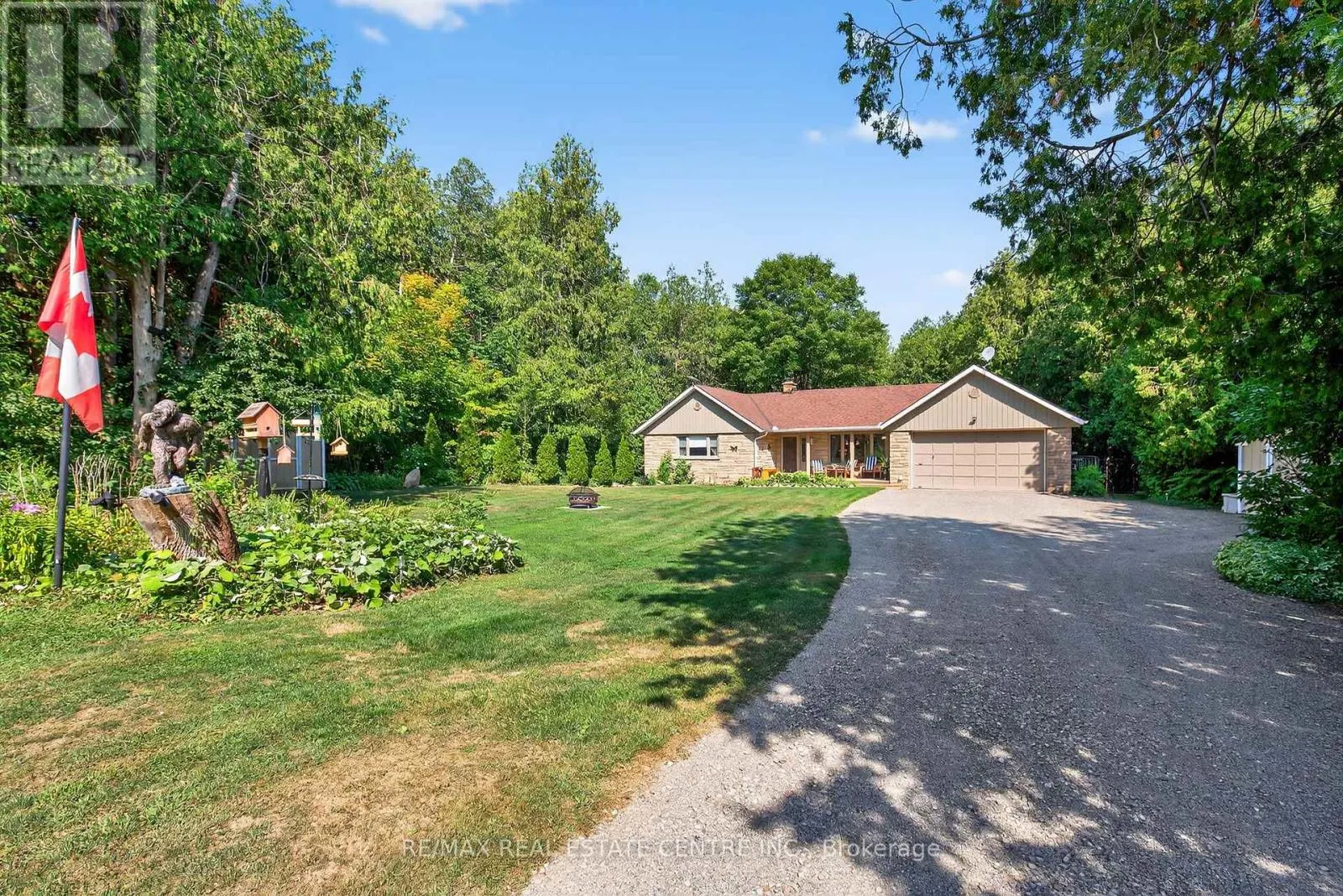 16 CEDAR LANE