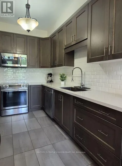 71 RIVERWALK DRIVE N