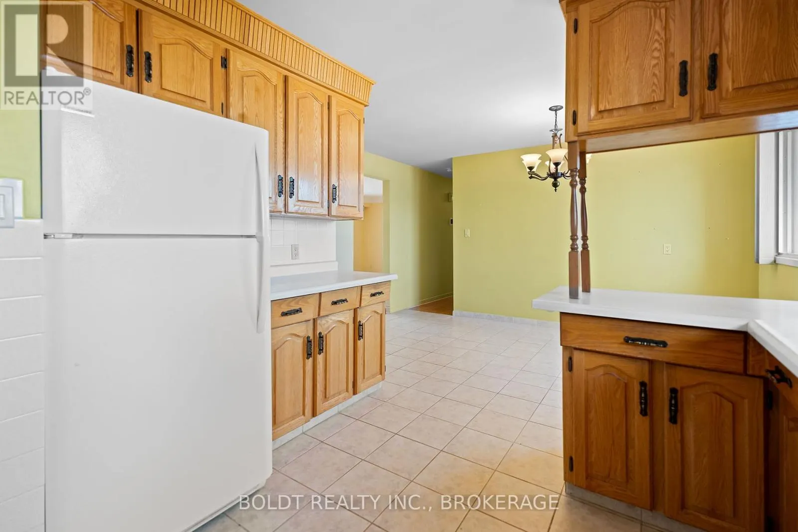 7 EASTDALE CRESCENT