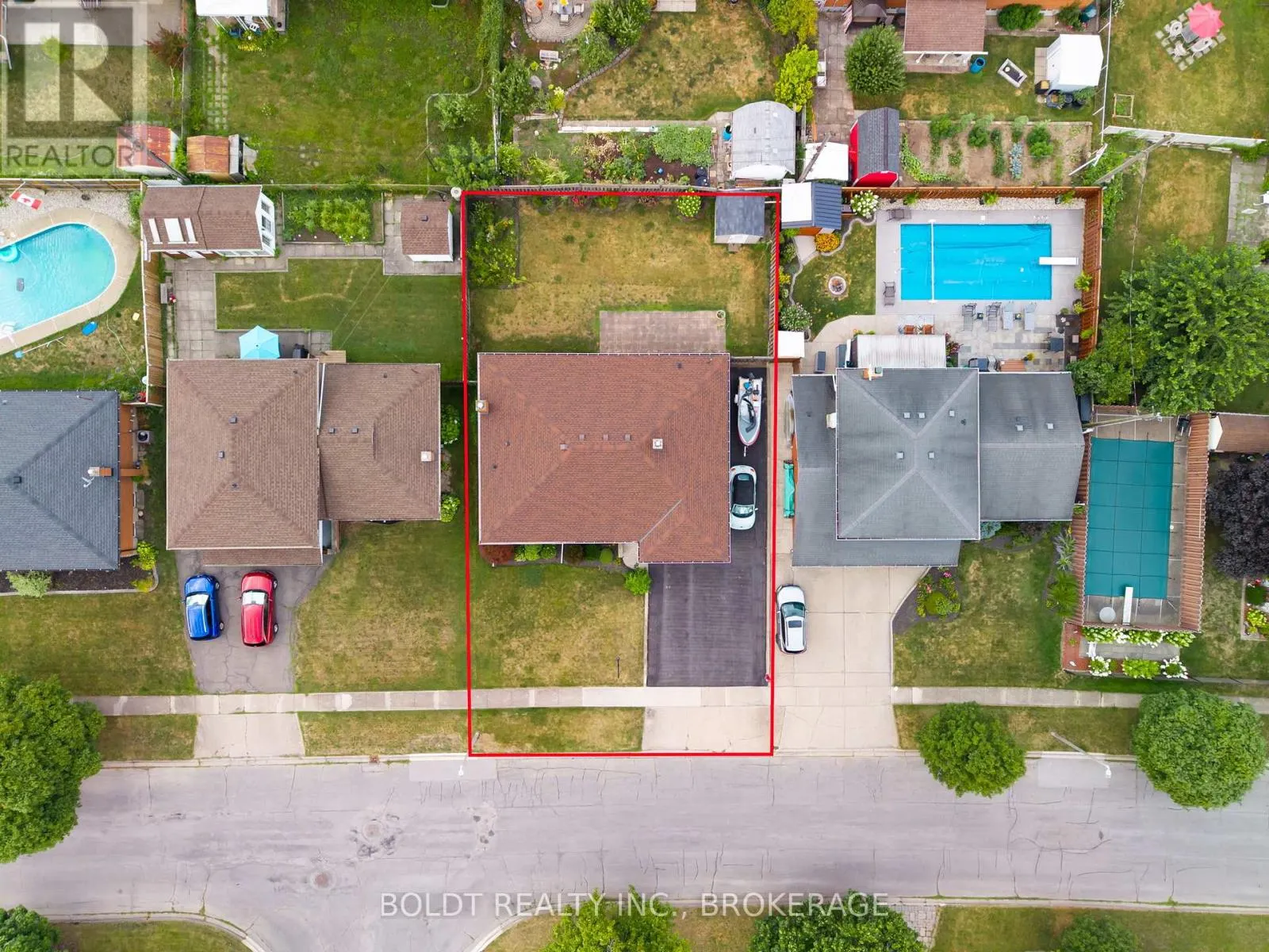 7 EASTDALE CRESCENT