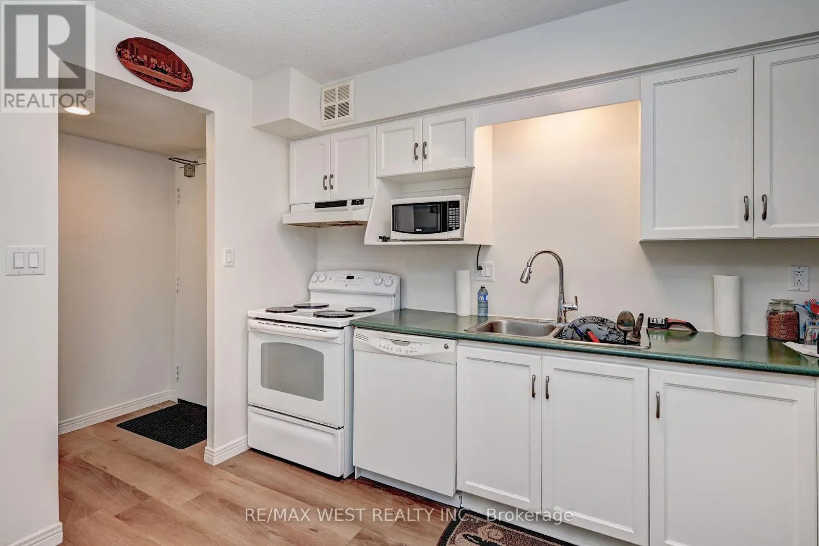 705 - 260 SHELDON AVENUE N