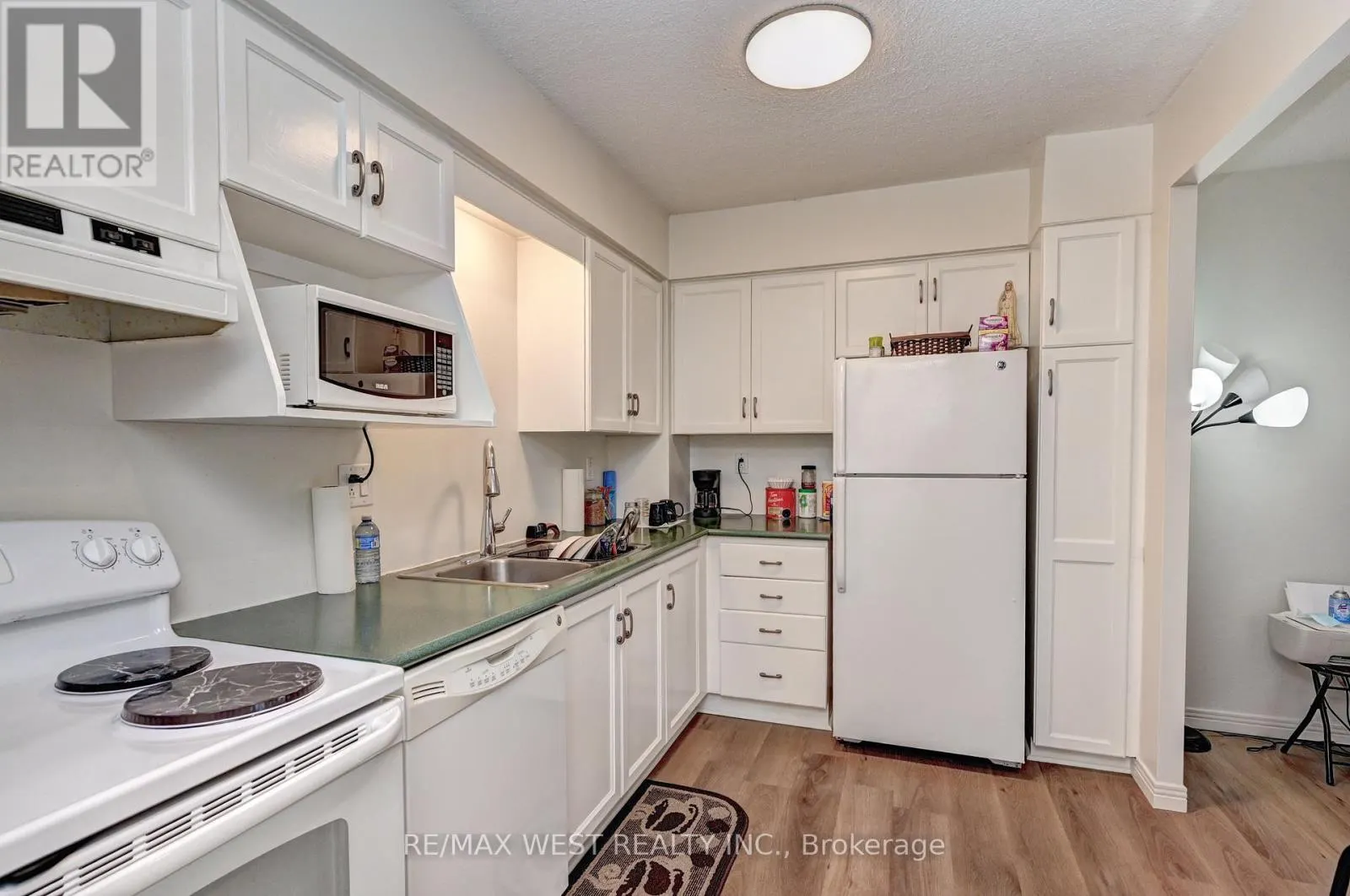 705 - 260 SHELDON AVENUE N