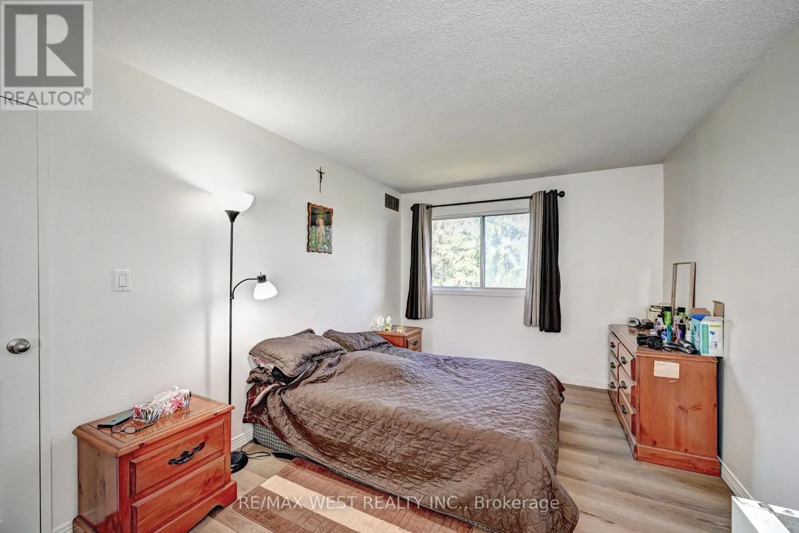 705 - 260 SHELDON AVENUE N