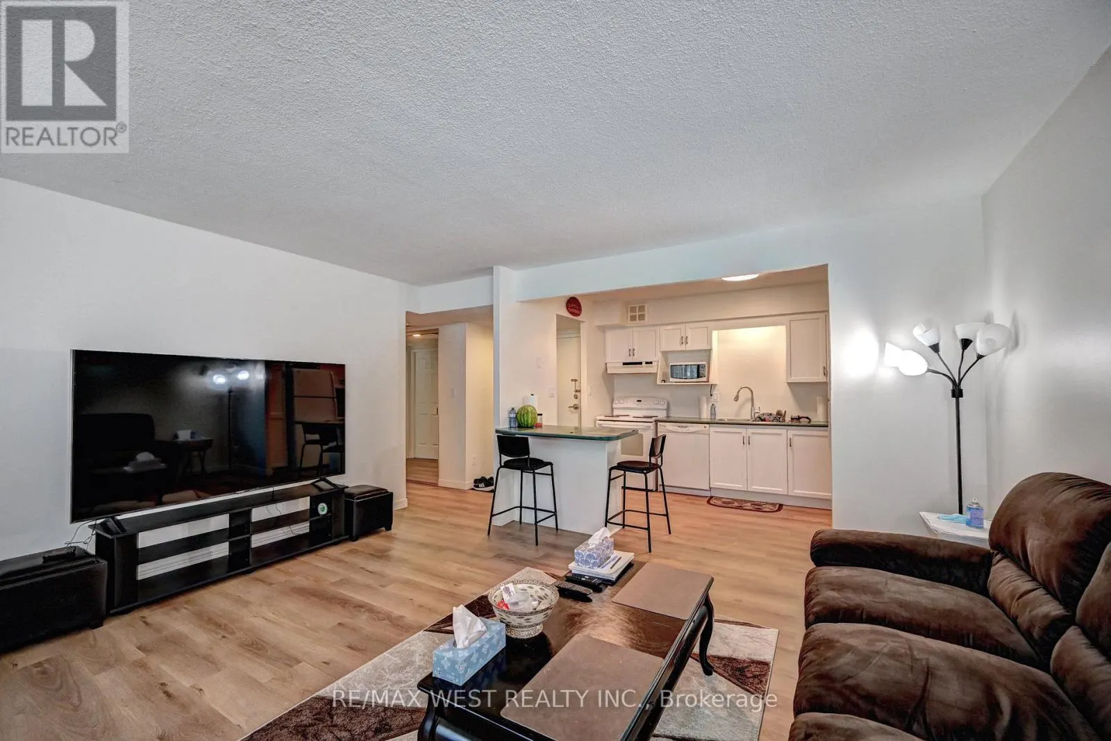 705 - 260 SHELDON AVENUE N