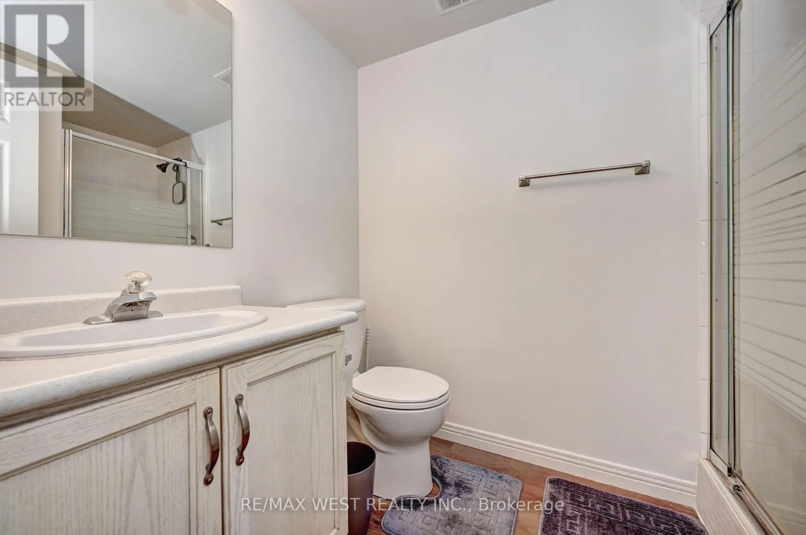 705 - 260 SHELDON AVENUE N