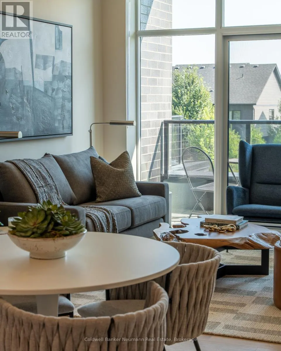 215 - 1882 GORDON STREET, #215