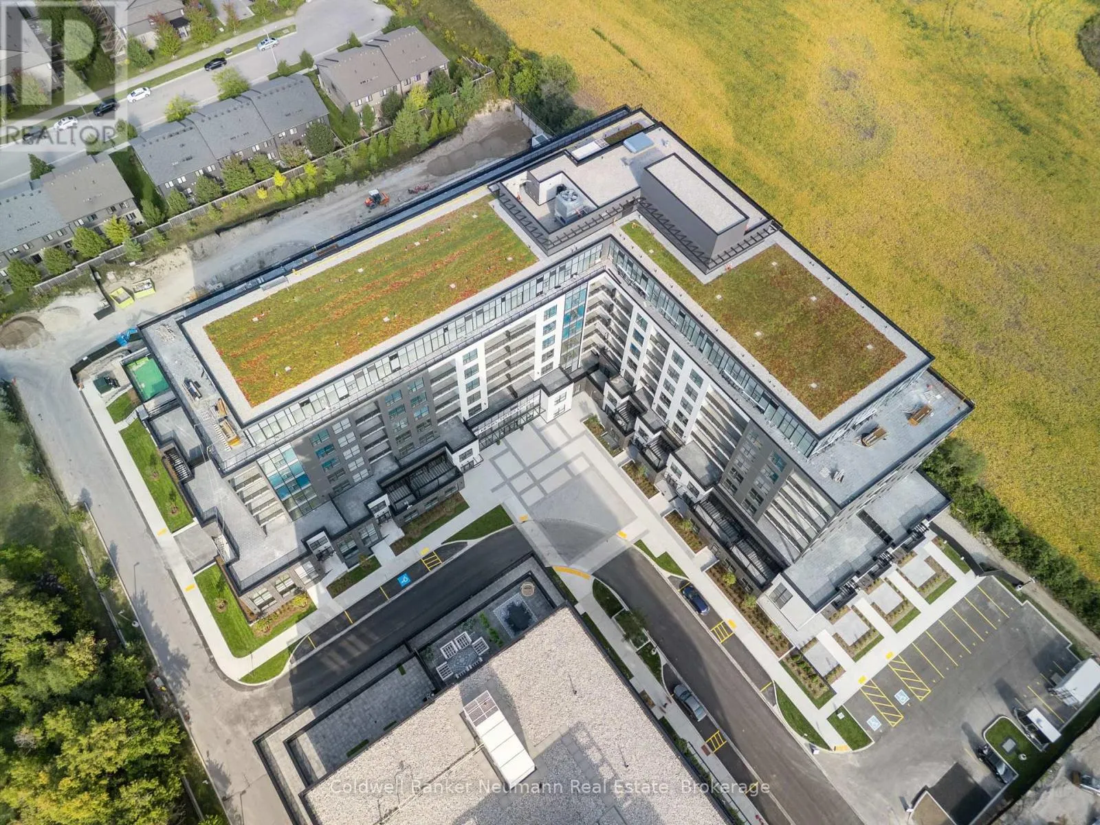 215 - 1882 GORDON STREET, #215