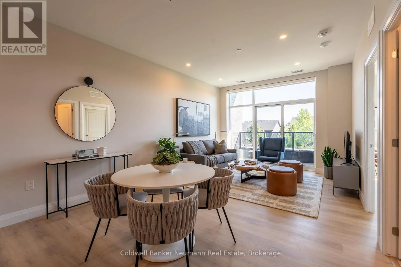 215 - 1882 GORDON STREET, #215