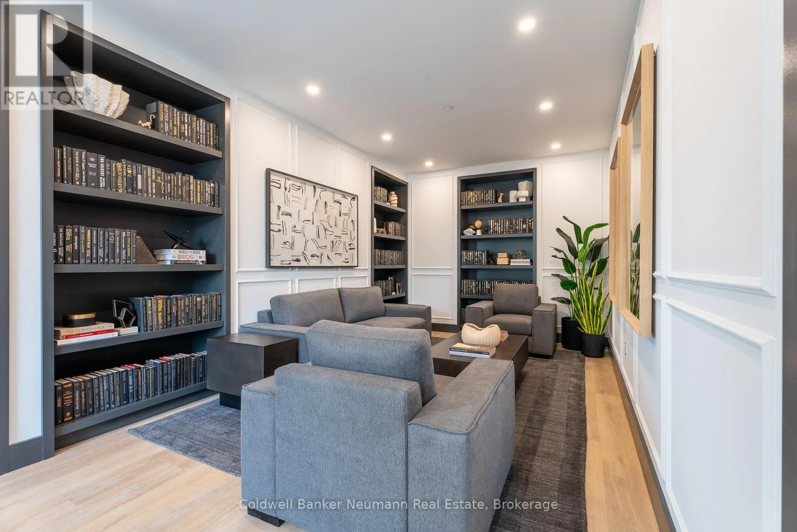 216 - 1882 GORDON STREET, #216