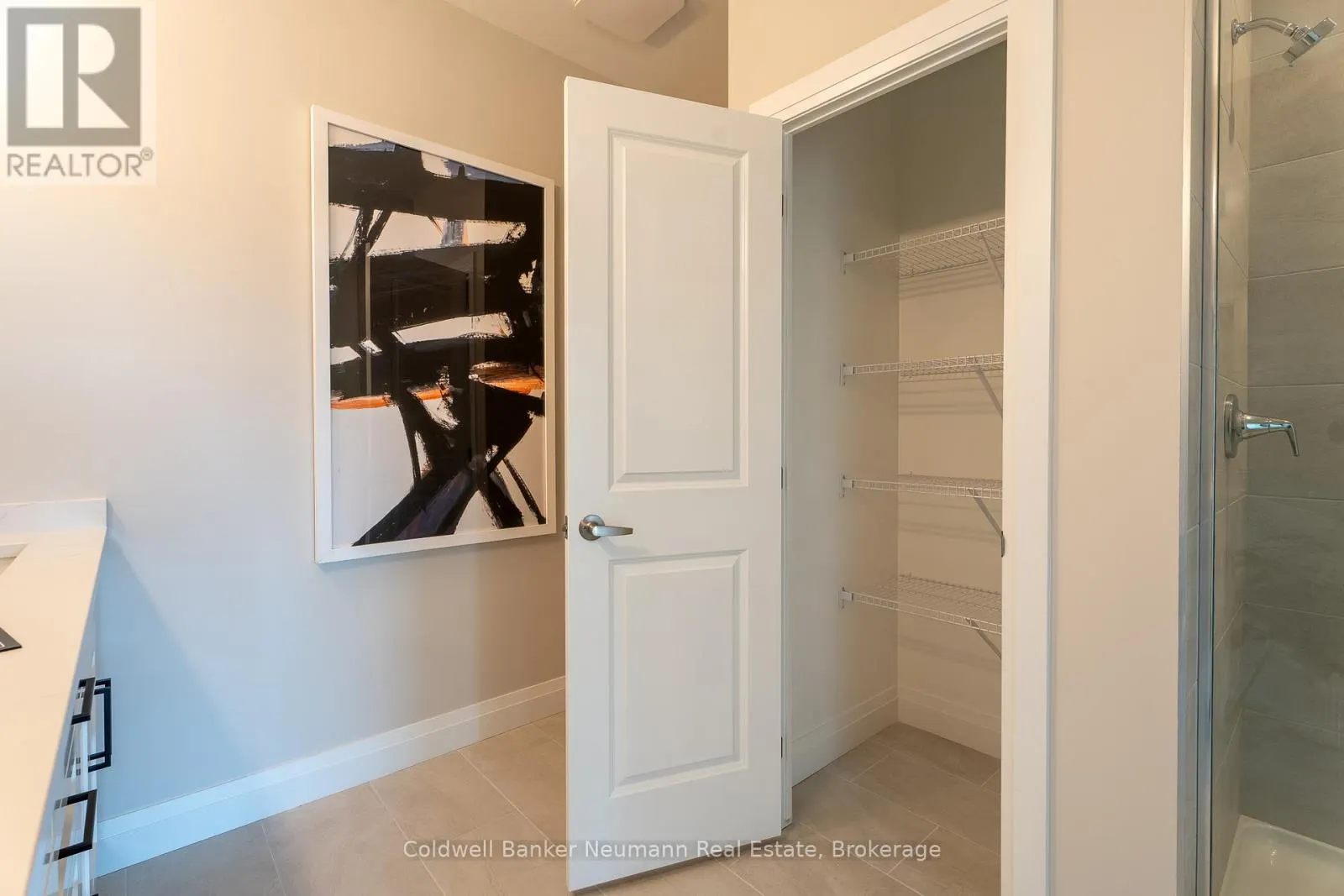 216 - 1882 GORDON STREET, #216