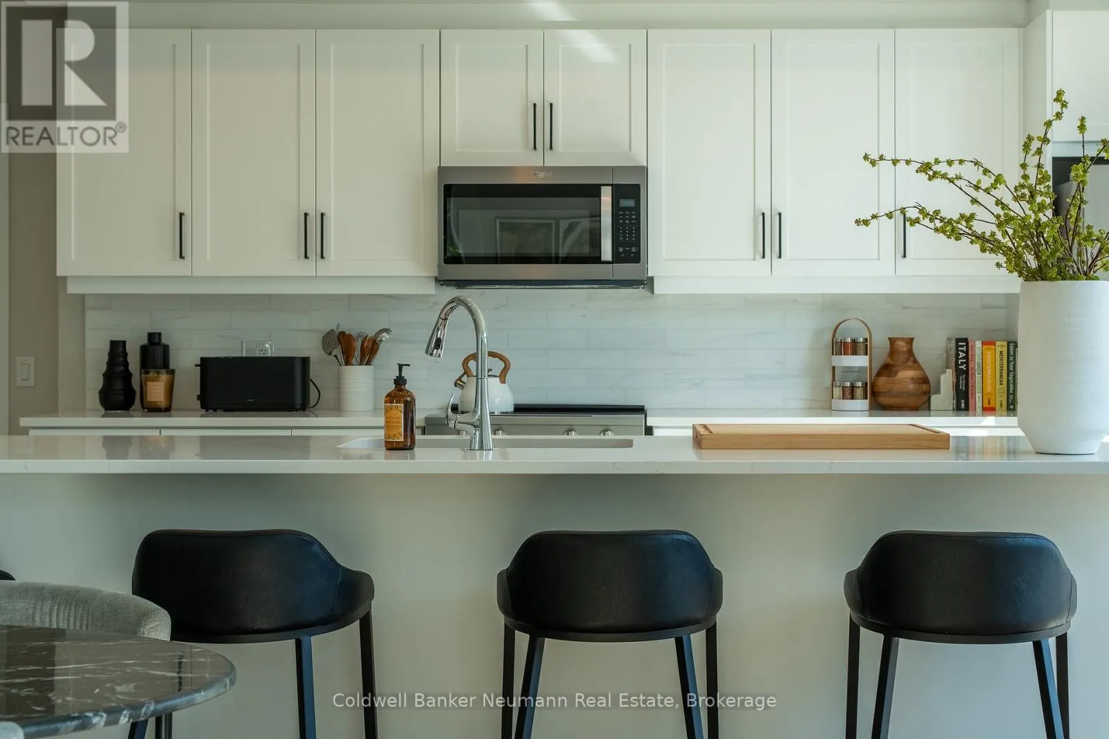 216 - 1882 GORDON STREET, #216